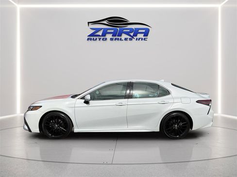 Used 2022 Toyota Camry XSE w/ Carpet Mat Package (TMS) image 4