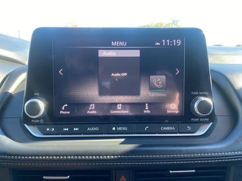 Used 2024 Nissan Rogue SV image 20