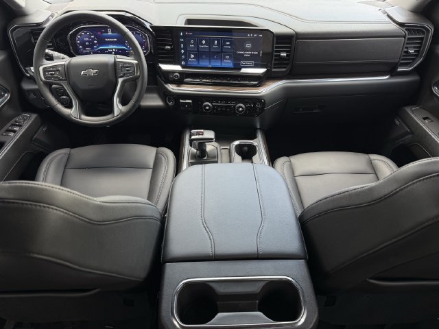 Used 2024 Chevrolet Silverado 1500 LT Trail Boss w/ Convenience Package II AWD/4WD image 11