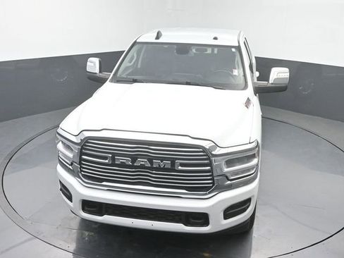 Used 2024 RAM 2500 Laramie AWD/4WD image 32