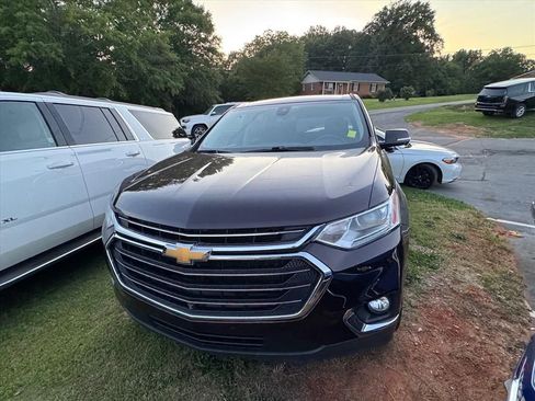 Used 2020 Chevrolet Traverse LT w/ LT Premium Package FWD image 10