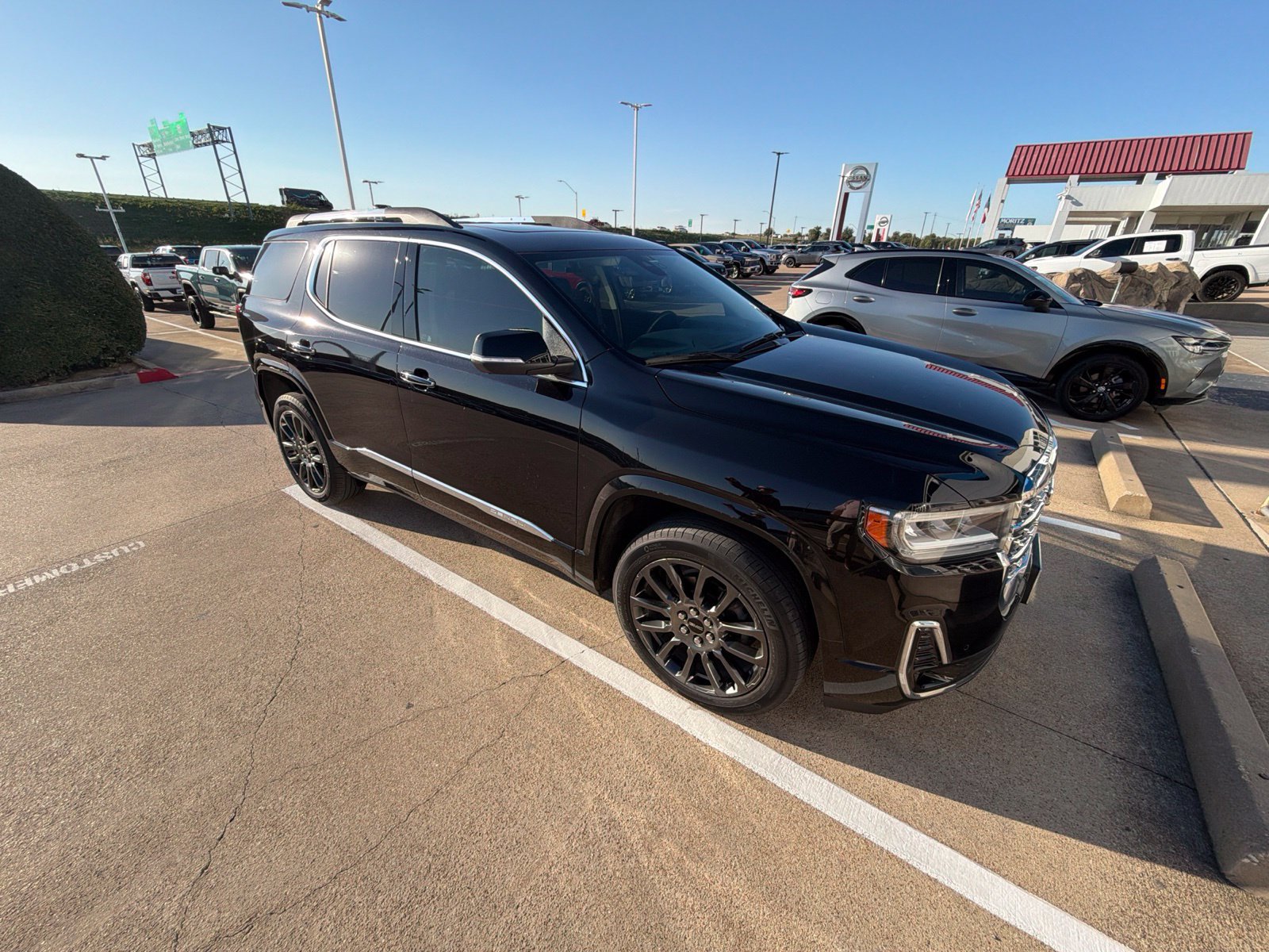 Used 2023 GMC Acadia Denali w/ Black Diamond Edition FWD image 20