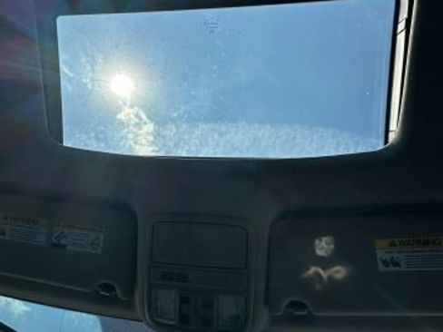 Used 2016 Honda Pilot Touring image 17