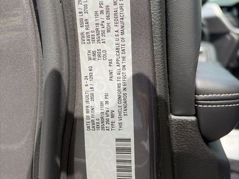 Used 2024 Jeep Grand Cherokee L Limited w/ Luxury Tech Group II image 35