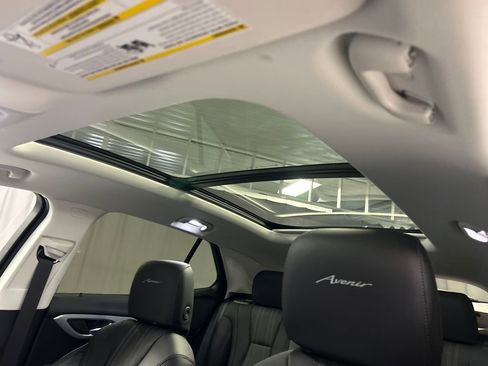 New 2026 Buick Envision Avenir image 21
