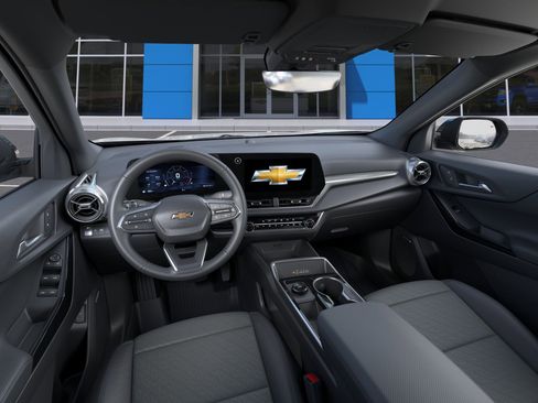 New 2026 Chevrolet Equinox LT w/ Convenience Package II FWD image 15