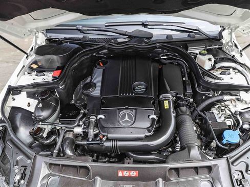 Used 2013 Mercedes-Benz C 250 Sedan image 32