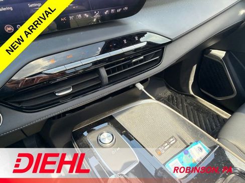 Used 2026 Buick Enclave Avenir AWD/4WD image 12