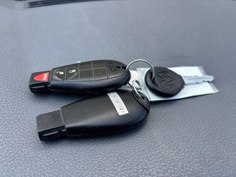 Used 2014 RAM 1500 Classic SLT image 37