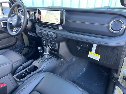 New 2026 Jeep Wrangler Sahara w/ Technology Group image 43