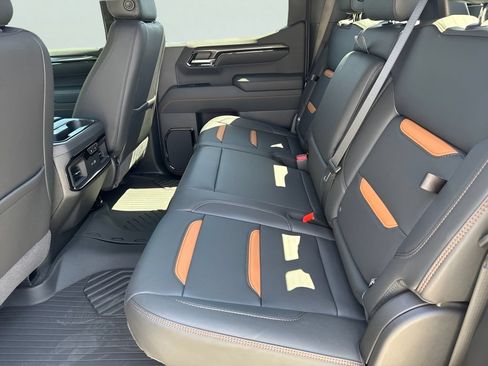 New 2026 GMC Sierra 1500 AT4 w/ AT4 Premium Package AWD/4WD image 24