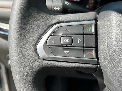 Certified 2025 Jeep Compass Trailhawk AWD/4WD image 31