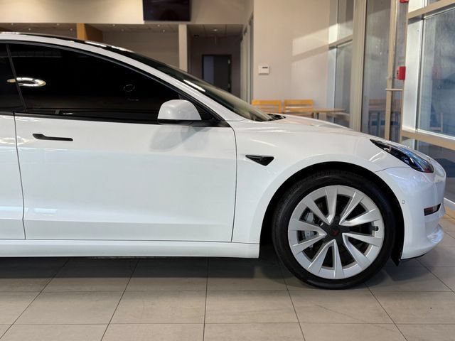 Used 2021 Tesla Model 3 Standard Range Plus RWD image 16