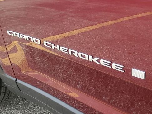 New 2025 Jeep Grand Cherokee Limited image 6