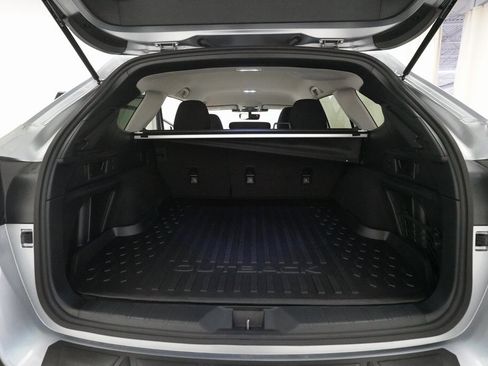 Used 2025 Subaru Outback Premium w/ Popular Package #1A image 10