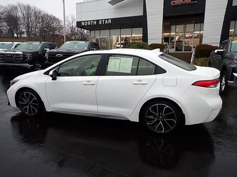 Used 2020 Toyota Corolla SE image 2