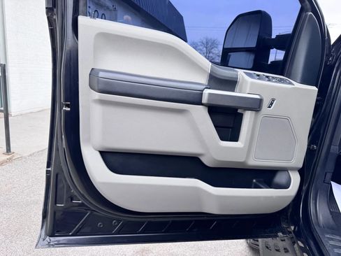 Used 2021 Ford F250 XLT image 24