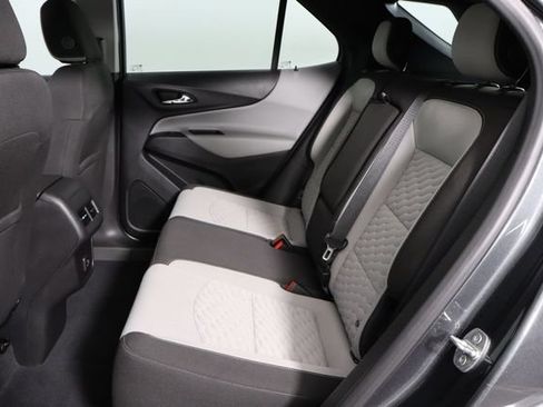 Used 2020 Chevrolet Equinox LS FWD image 16