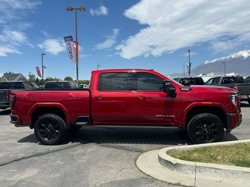 Used 2025 GMC Sierra 2500 AT4 w/ AT4 Premium Plus Package AWD/4WD image 9