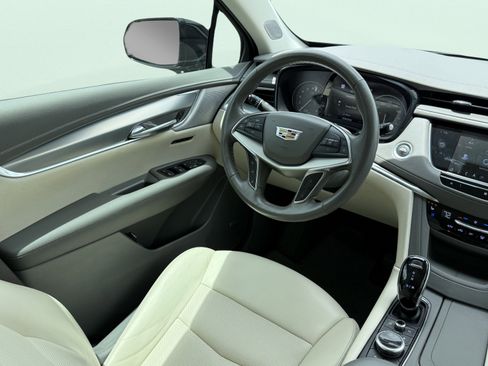 Used 2021 Cadillac XT5 Premium Luxury image 60