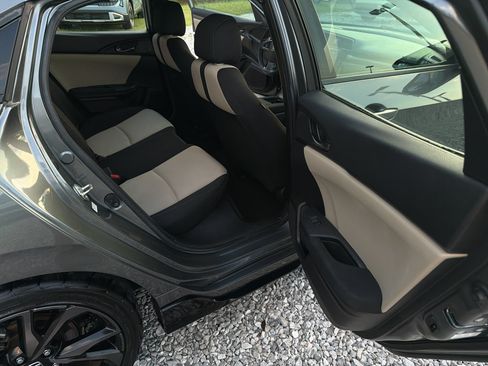 Used 2017 Honda Civic Sport image 22