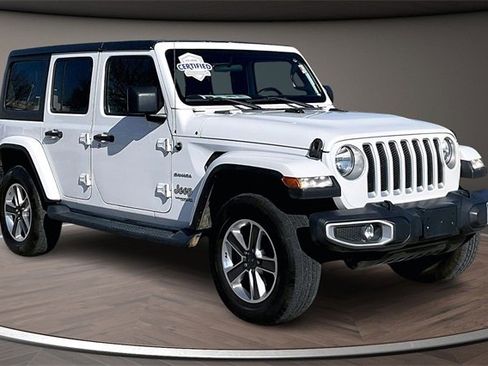 Used 2020 Jeep Wrangler Unlimited Sahara image 10