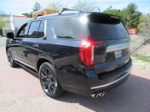 Used 2024 GMC Yukon Denali w/ Advanced Technology Package AWD/4WD image 99