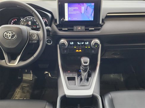 Used 2023 Toyota RAV4 XLE Premium image 12