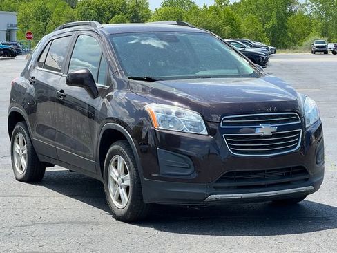 Used 2016 Chevrolet Trax LT w/ LT Convenience Package AWD/4WD image 15