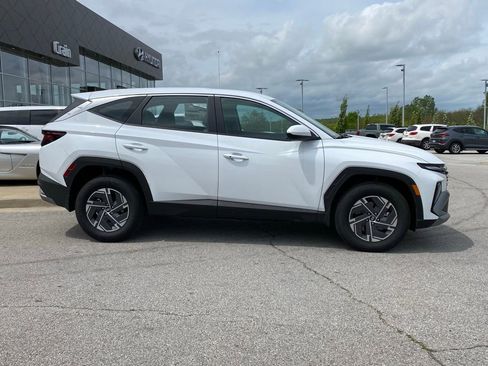 New 2026 Hyundai Tucson Blue SE AWD/4WD image 5
