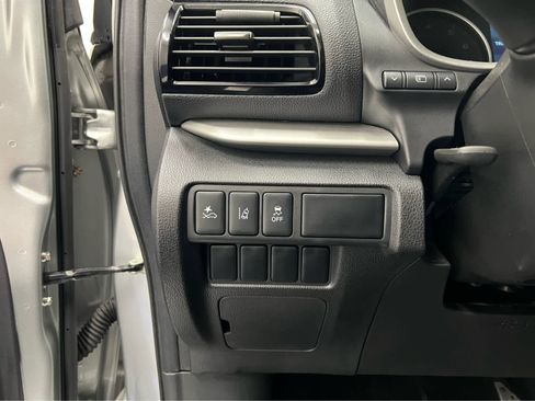 Used 2023 Mitsubishi Eclipse Cross SE image 7