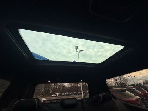 Used 2024 Jeep Grand Wagoneer Series III w/ Rear Seat Video Group 1 image 18