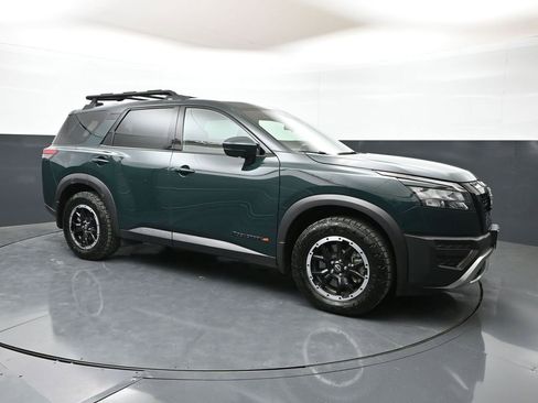 Used 2024 Nissan Pathfinder Rock Creek AWD/4WD image 5