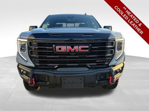 Used 2025 GMC Sierra 1500 AT4X image 10
