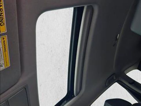 Used 2022 Honda CR-V EX-L image 16