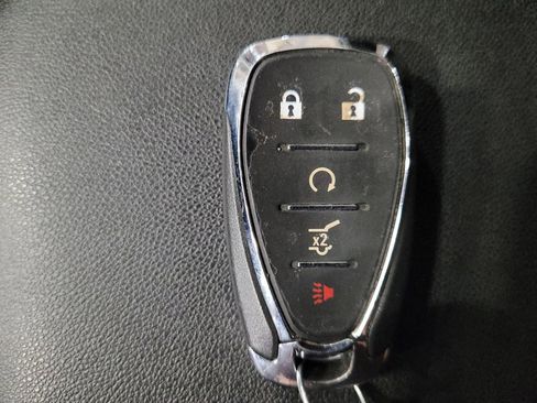 Used 2019 Chevrolet Equinox LT image 32