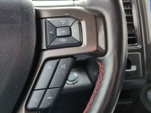 Used 2021 Ford Expedition Limited image 27