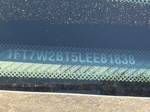 Used 2020 Ford F250 Lariat w/ Lariat Ultimate Package image 31