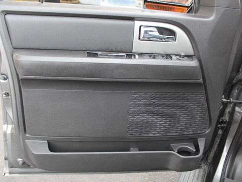 Used 2014 Ford Expedition EL Limited w/ Equipment Group 301A image 18