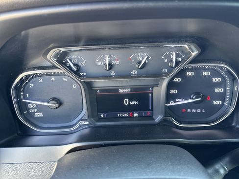 Used 2019 GMC Sierra 1500 SLT w/ Driver Alert Package I AWD/4WD image 16