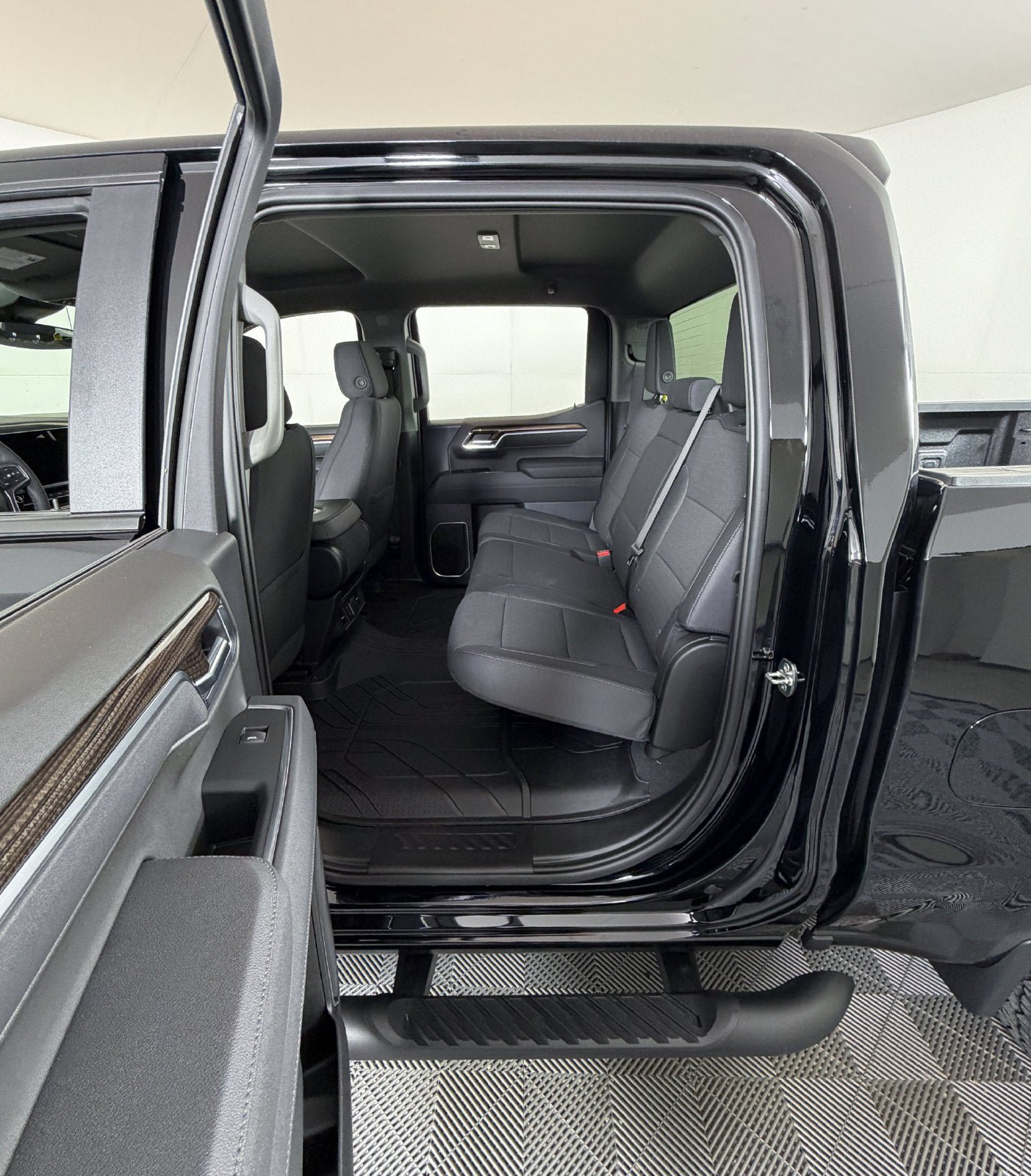 New 2026 Chevrolet Silverado 1500 RST w/ RST Select Package RWD image 7