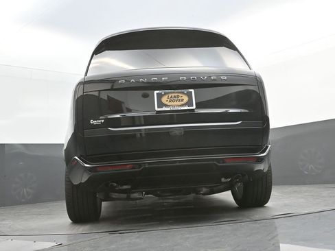 New 2026 Land Rover Range Rover Long Wheelbase SE AWD/4WD image 36
