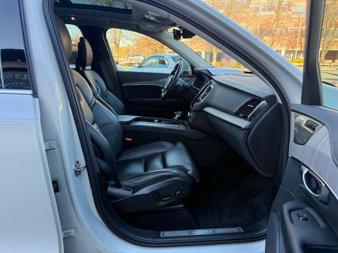 Used 2022 Volvo XC90 T6 Inscription w/ Advanced Package AWD/4WD image 26