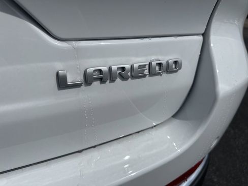 New 2026 Jeep Grand Cherokee Laredo X AWD/4WD image 12