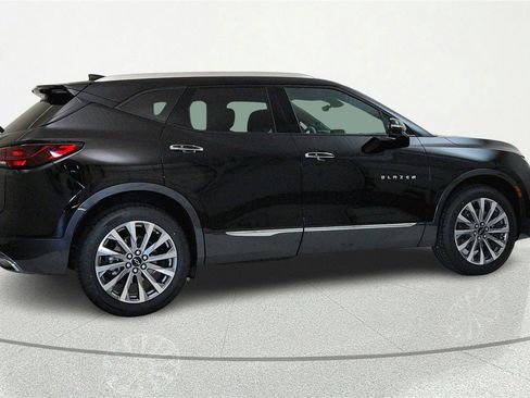 Used 2024 Chevrolet Blazer Premier w/ Driver Confidence II Package FWD image 4
