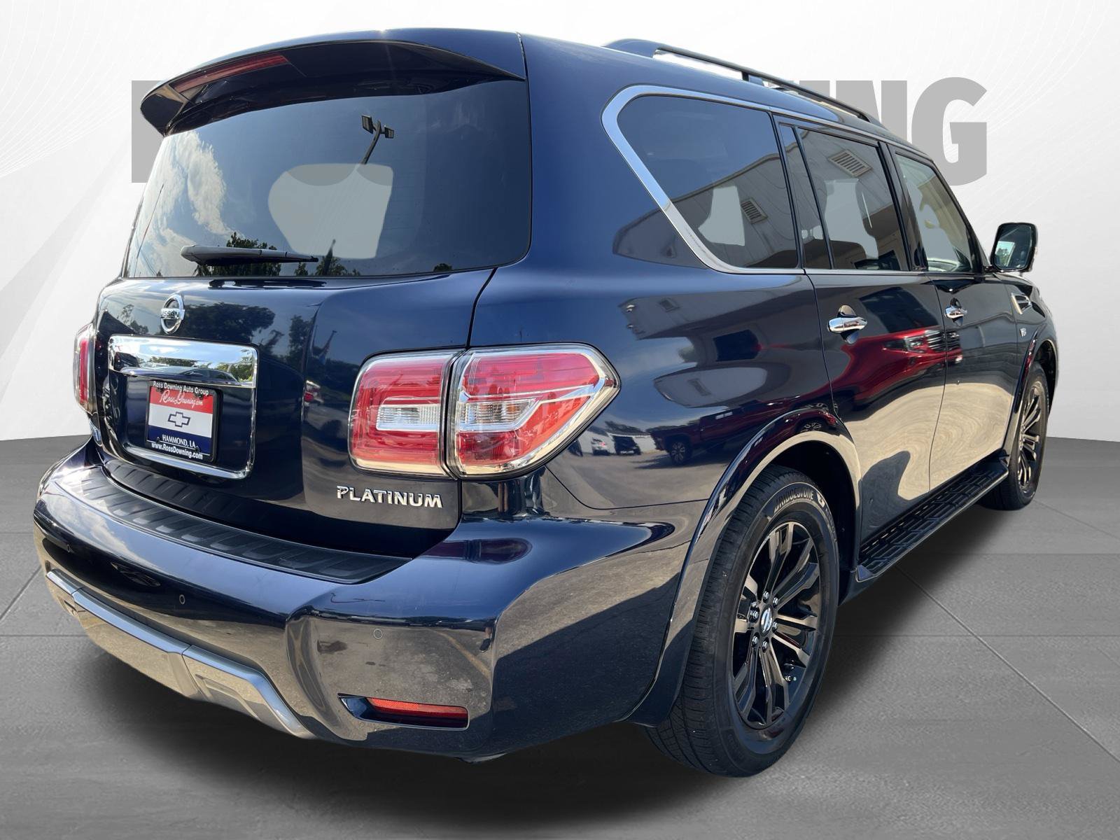 Used 2019 Nissan Armada Platinum w/ Captain's Chairs Package RWD image 4