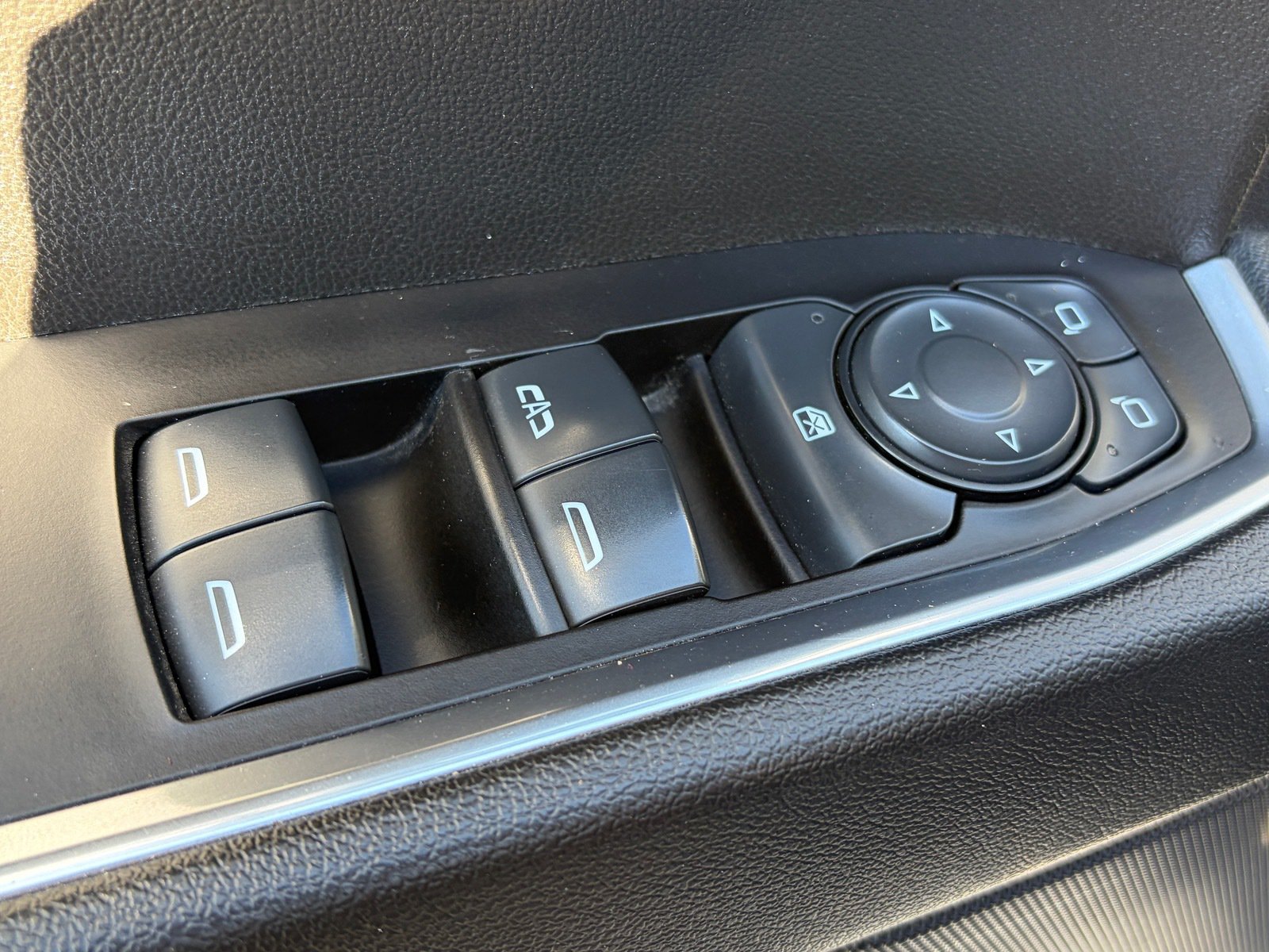 Used 2022 GMC Sierra 1500 SLE AWD/4WD image 17