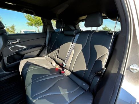 New 2025 Acura RDX SH-AWD image 17