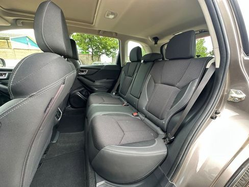 Used 2022 Subaru Forester Premium AWD/4WD image 12