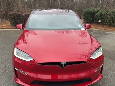 Used 2023 Tesla Model X image 3